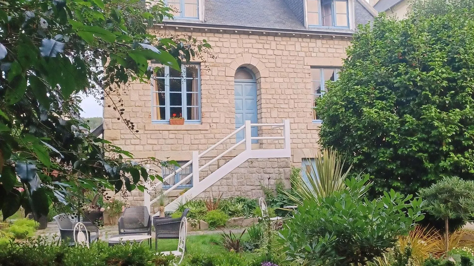 Bed and Breakfast Le Banellou à Quimper 0*,  France